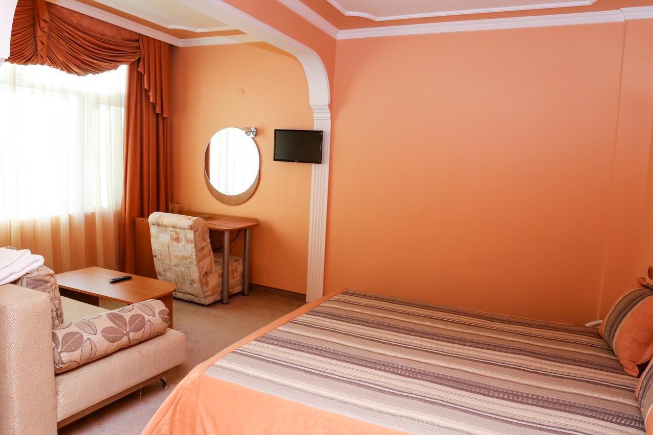 Hotel Bulgaria Kŭrdzhali Buitenkant foto