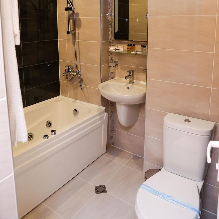 Hotel Bulgaria Kŭrdzhali Buitenkant foto